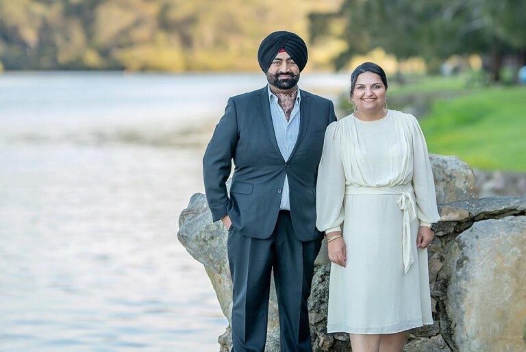 Jatinder Mahuana is a famous Singer and Artist from Punjab now settled in Sydney,Australia